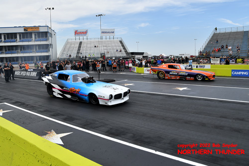 Cory McClenathan - 'Mac Attack' (near lane) vs 
Smiley Cordero - 'Maximum Overdrive' (far lane)